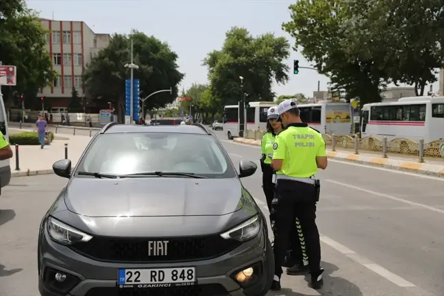 Edirne'de Kurban Bayramı tatili öncesi dron destekli trafik denetimi