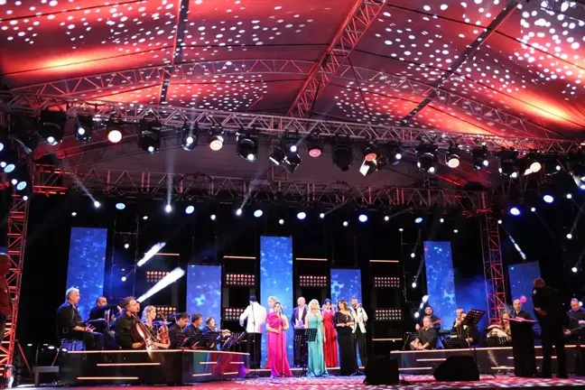 TRT Sanatçıları Şehir Konserleri Niğde'de Yapıldı