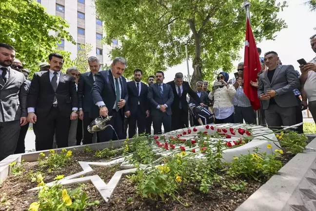 BBP Genel Başkanı Destici, Muhsin Yazıcıoğlu'nun kabrini ziyaret etti Açıklaması