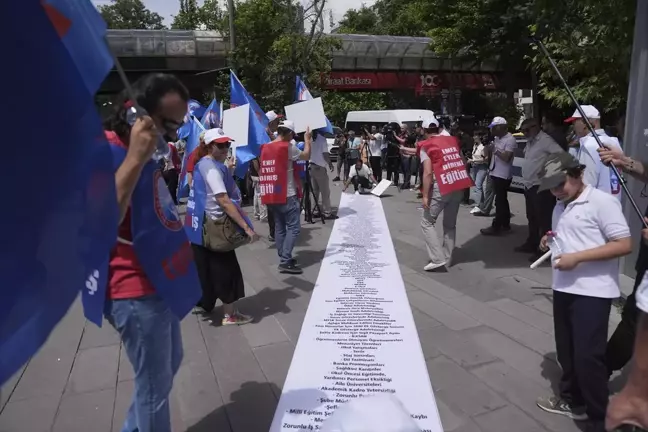 Eğitim-İş, Türkiye Yüzyılı Maarif Modeli ve Öğretmenlik Meslek Kanunu taslağını protesto etti