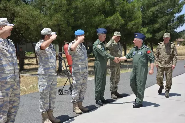 Hava Kuvvetleri Komutanı Orgeneral Ziya Cemal Kadıoğlu Mehmetçiği Ziyaret Etti