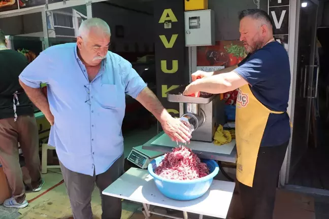 Havza'da Kurban Bayramı'nda Kıyma Çektirme Yoğunluğu