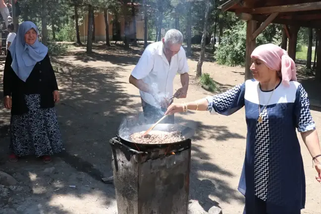 Yozgat'taki Çamlık Milli Parkı Bayram Tatilinde Piknikçilerin Uğrak Yeri Oldu