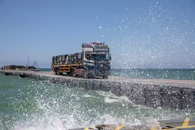 Gazze'ye yardım ulaştırmak için inşa edilen geçici iskele Aşdod'a taşındı