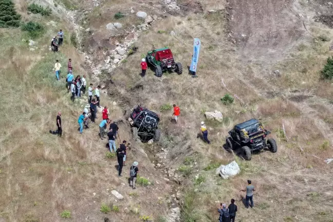 Hakkari'de 5. Fotosafari ve Doğa Sporları Festivali düzenlendi