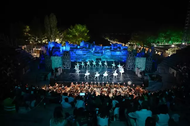 7. Uluslararası Efes Opera ve Bale Festivali Kuğu Gölü Balesi ile Başladı