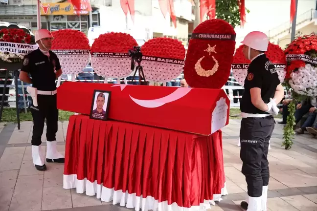 Kocaeli'de trafik kazasında şehit olan polis memuru Ordu'da defnedildi