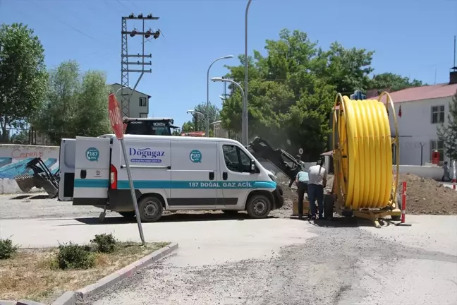 Malazgirt ilçesinde doğal gaz altyapı çalışmaları tamamlandı