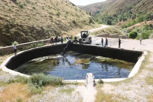 Bitlis Belediyesi Altunkalbur Mesire Alanı'nda Temizlik Çalışmalarını Sürdürüyor