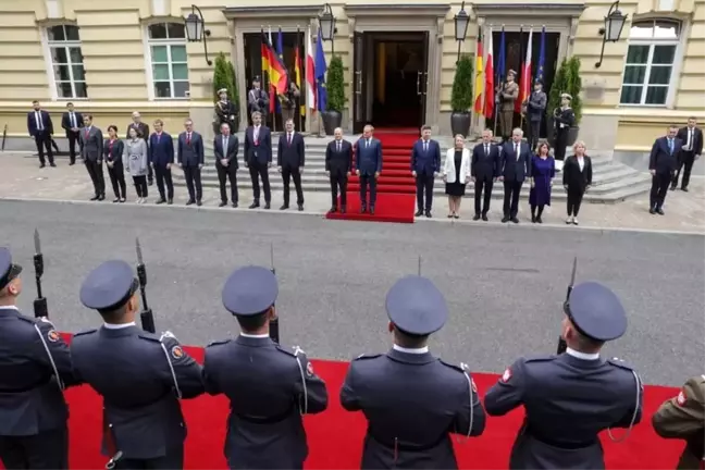 Almanya Şansölyesi Olaf Scholz, Polonya'ya ziyaret gerçekleştiriyor