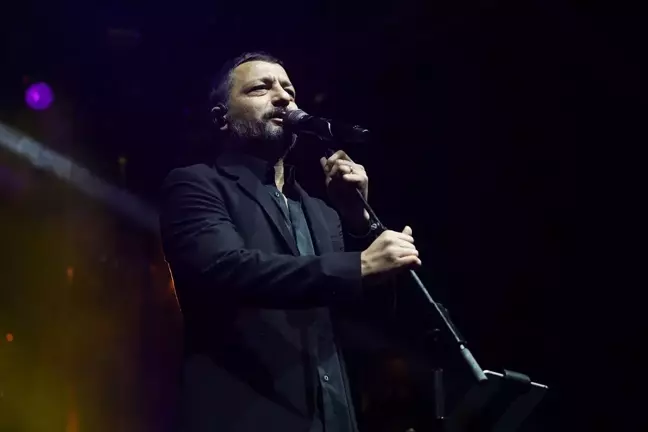 Mehmet Erdem Kırkpınar Yağlı Güreşleri Festivali'nde sahne aldı