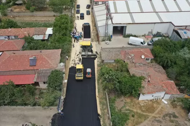 Edirne'de köy yolları sıcak asfalta kavuşuyor