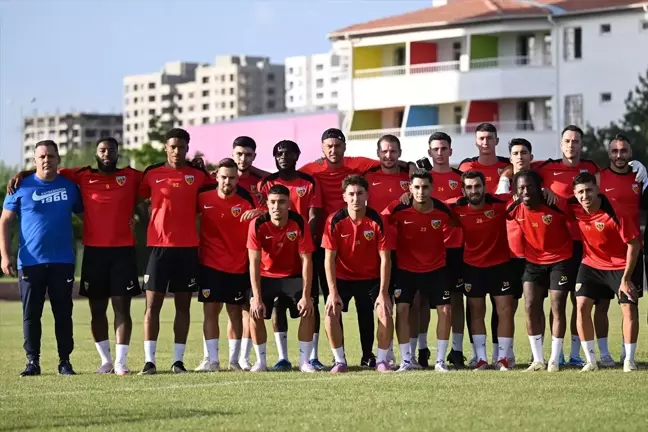 Kayserispor Teknik Direktörü Burak Yılmaz: 'Takımıma güveniyorum'