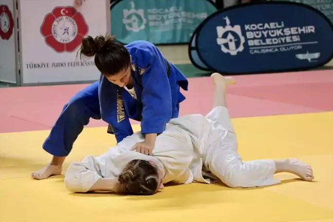 Kocaeli'de düzenlenen 4. Uluslararası Judo Turnuvası tamamlandı