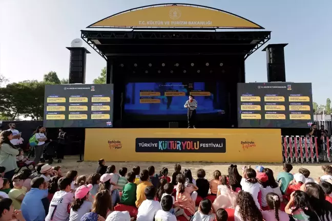 Van Kültür Yolu Festivali Renkli Etkinliklerle Devam Ediyor