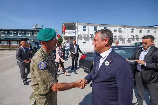 CHP Genel Başkanı Özgür Özel, Bosna Hersek'te Srebrenitsa Soykırımı'nı hatırlattı