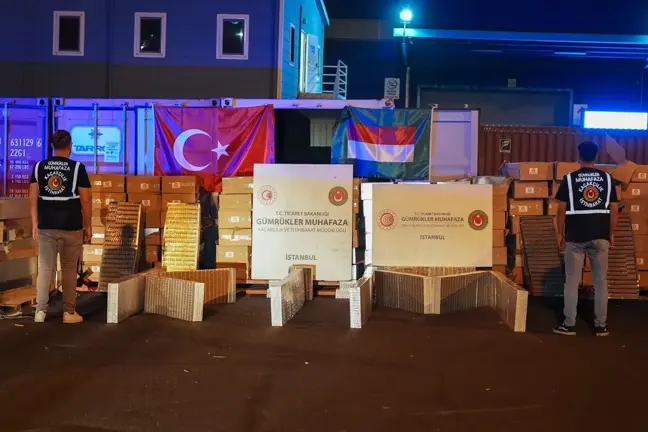 İstanbul Ambarlı Limanı'nda 230 Bin Paket Kaçak Sigara Ele Geçirildi