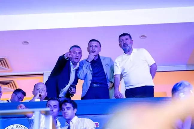 Bahçeşehir Üniversitesi'nden 6 Bin Öğrenci Mezun Oldu