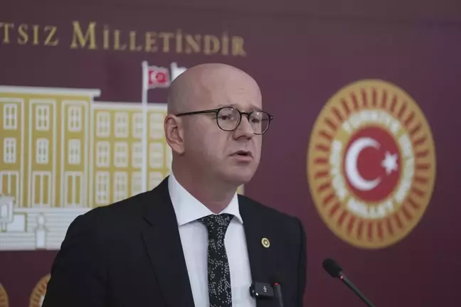 CHP Milletvekili Serkan Sarı: Balıkesir Merkez Havalimanı tarifeli uçaklara açılmalı