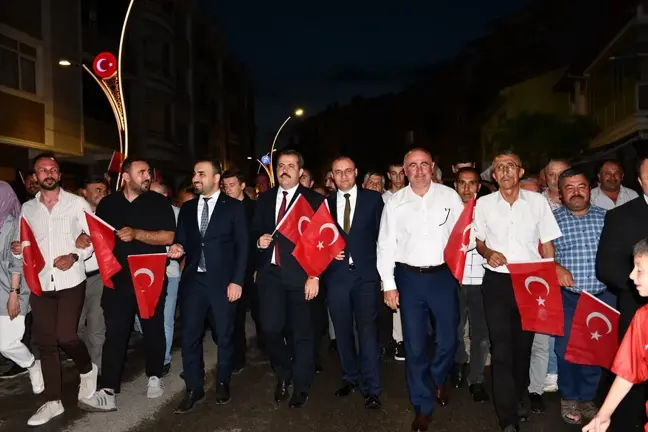 Vezirköprü'de 15 Temmuz Demokrasi ve Milli Birlik Günü Yürüyüşü Düzenlendi