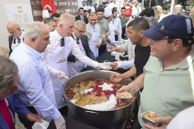 Fatih'te Mısır Çarşısı'nda Geleneksel Aşure Festivali düzenlendi