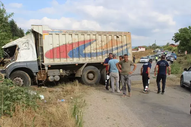 Tokat'ın Erbaa ilçesinde kamyonda meydana gelen kaza