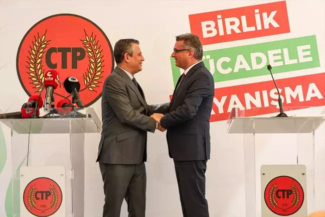 CHP Genel Başkanı Özgür Özel, KKTC'de CTP Genel Başkanı Erhürman ile görüştü