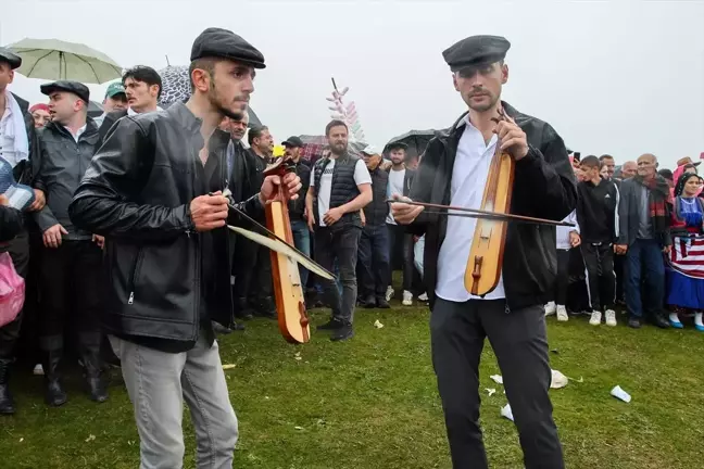 Gümüşhane'de Kadırga Otçu Şenliği düzenlendi