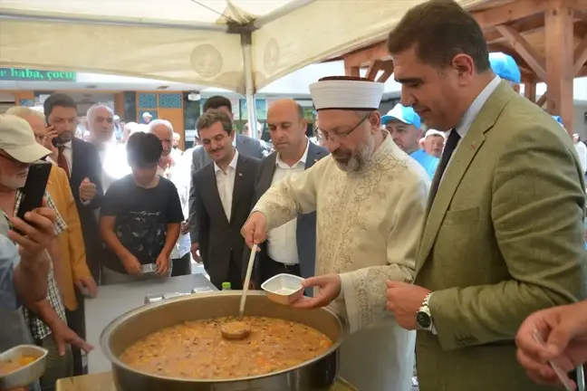 Sakarya, Kocaeli ve Düzce'de Muharrem Ayı Dolayısıyla Aşure Dağıtıldı