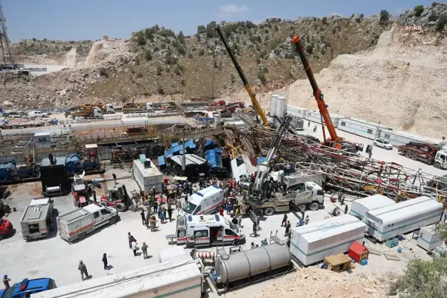 Şırnak'ta petrol sondaj kulesi çöktü: 2 işçi yaralı, 1 işçi kurtarılmayı bekliyor