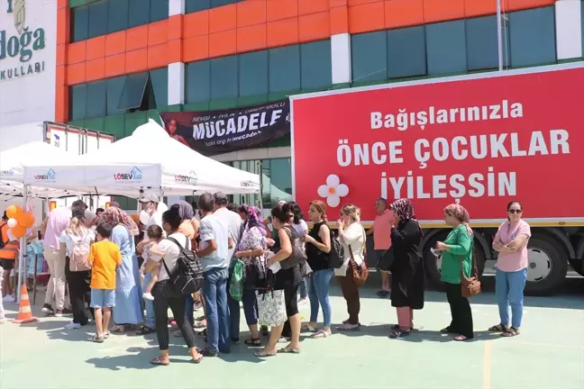 LÖSEV İyilik Tırı, Hatay'daki Kanser Hastası Çocuklara Yardım Malzemeleri Ulaştırdı