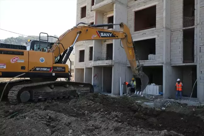 Hatay'da depremzedeler için inşa edilen konutlar gelecek yıl tamamlanacak