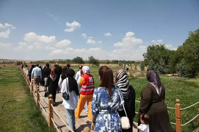 Bitlis'te Kadınlar İlimizi Tanıyalım Anneler Projesiyle Gezdi