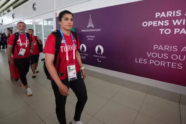 Paris 2024 Olimpiyat Oyunları'nda mücadele edecek Türkiye Milli Olimpiyat Takımı Fransa'ya geldi