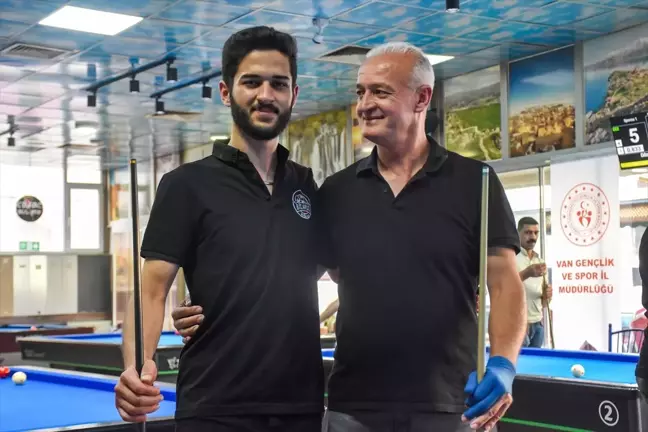 Baba ve oğul aynı bilardo turnuvasında mücadele edecek