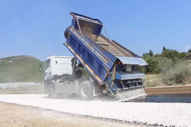 Antalya Büyükşehir Belediyesi Manavgat'ta Asfaltlama Çalışması Gerçekleştirdi