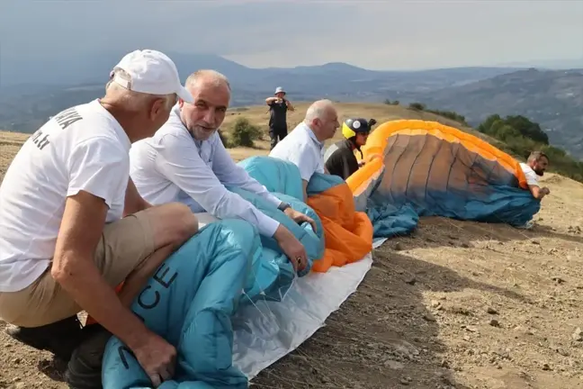 Samsun'da Paraşüt Yarışması Düzenlendi