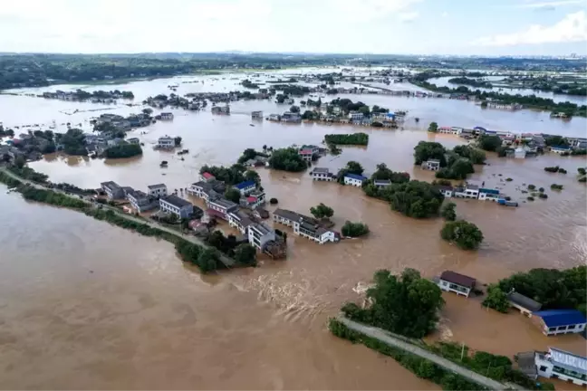 Çin'de Juanshui Nehri'nde Yeni Bir Yarık Oluştu