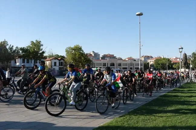 Konya'da Üniversite Öğrencileri Filistin İçin Pedal Çevirdi