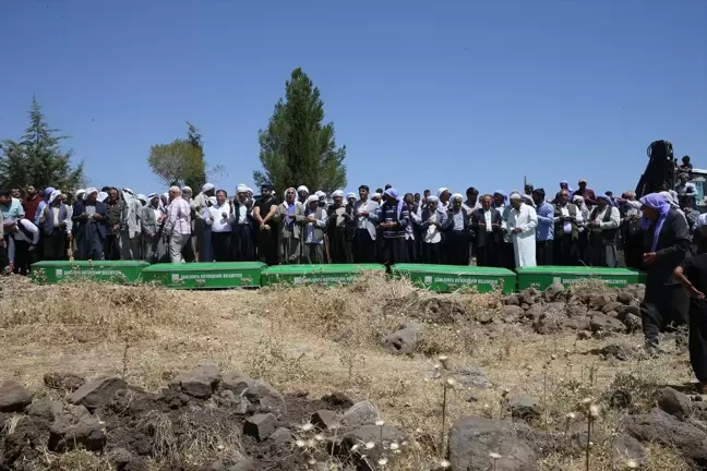 Şanlıurfa'da Kontrolden Çıkan Araç Kazasında 5 Çocuk Hayatını Kaybetti