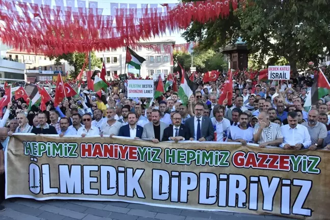 Bursa'da İran'da suikasta uğrayan Hamas lideri ve İsrail'in saldırıları protesto edildi