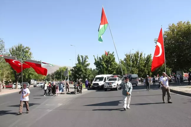 Kayseri ve Niğde'de Hamas liderine tepki yürüyüşleri düzenlendi