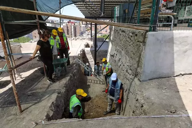 Diyarbakır'ın kalbi Amida Höyük, tarihte 3 kez yakıldı