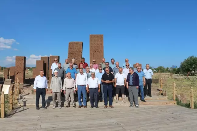 SGK, Siirt'teki emekliler için Ahlat gezisi düzenledi