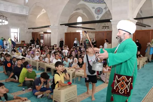 Amasya İl Müftülüğü Gençlik Koordinatörlüğü tarafından Nasrettin Hoca gösterisi düzenlendi