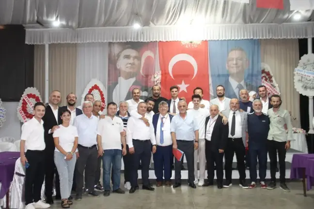 CHP Çarşamba Olağanüstü Genel Kurulu'nda ilçe başkanlığına Temel Baş seçildi