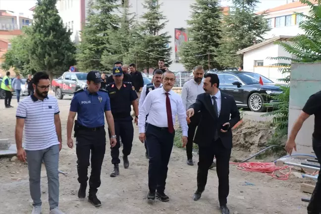 Malatya Valisi Seddar Yavuz, deprem konutlarını inceledi