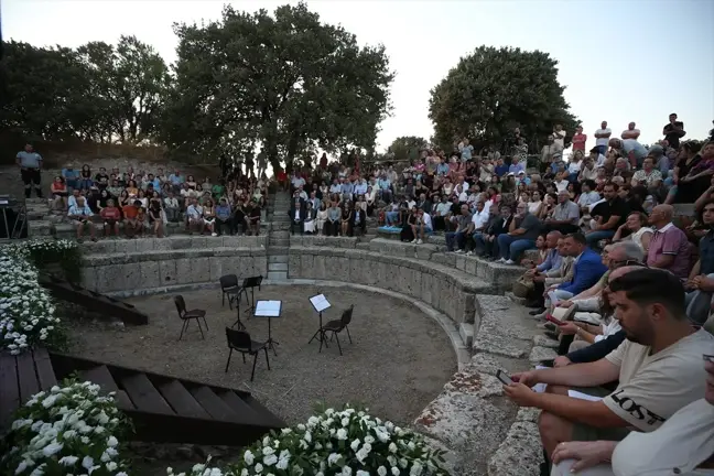 Çanakkale'de 61. Uluslararası Troia Festivali Başladı