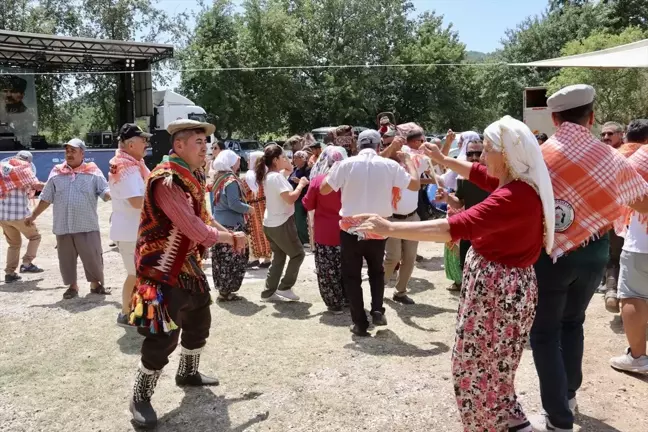 Muğla'da Yörük Oyunları Şenliği Gerçekleştirildi