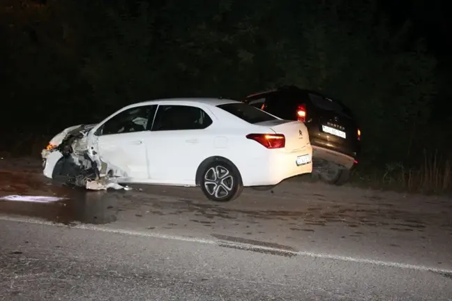 Kandıra'da 4 aracın karıştığı trafik kazasında 7 kişi yaralandı